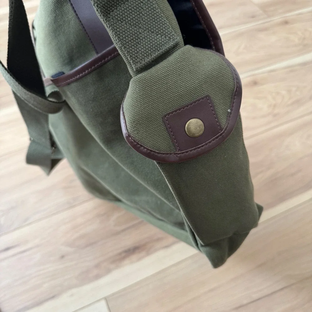 Vintage Walt Disney World Mickey Mouse Green Canvas Messenger Bag, Excellent